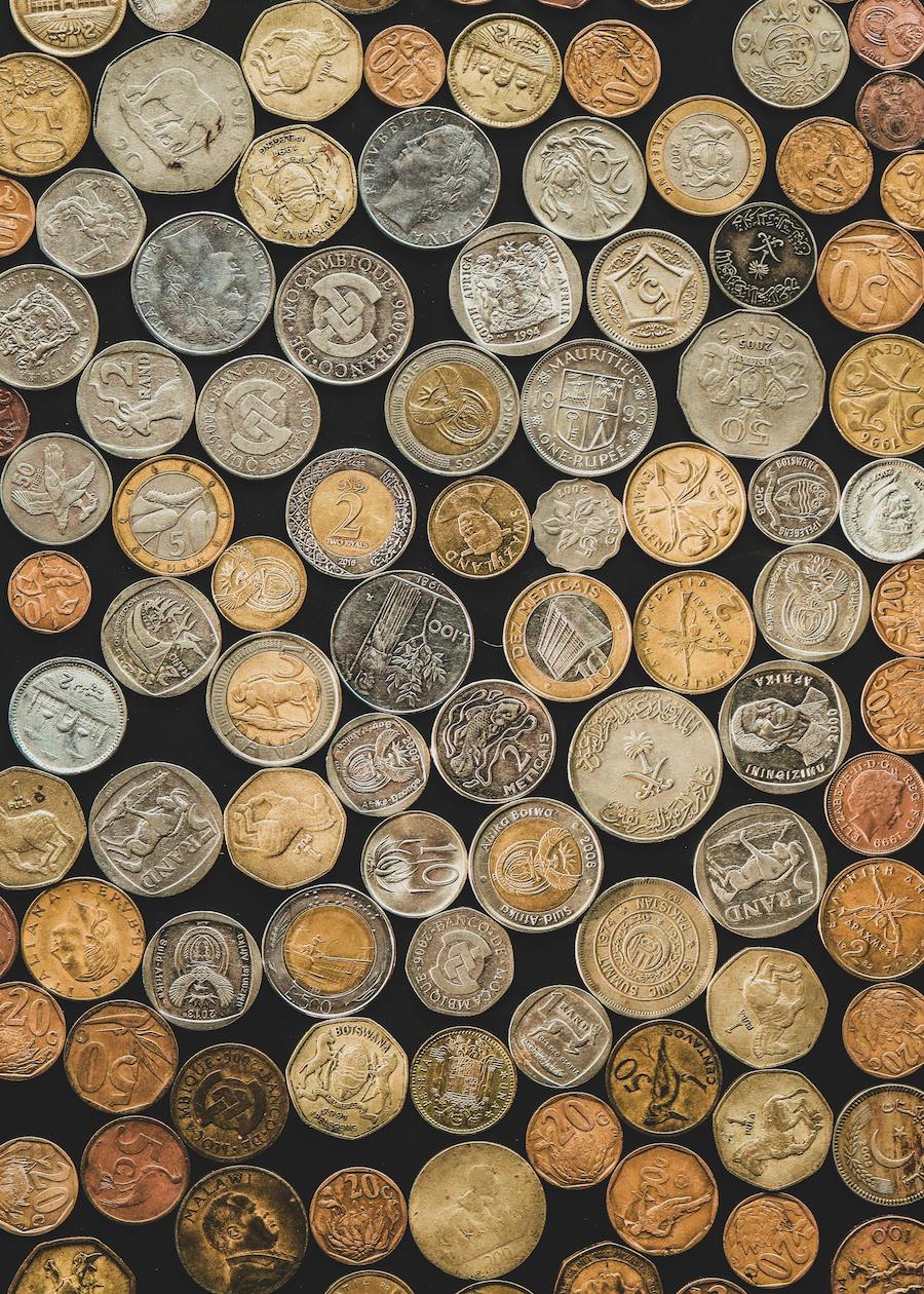 The global UHNW population has continued to rise, with North America and Western Europe remaining dominant, while Asia is projected to see the fastest growth in ultra-wealthy individuals at nearly 7% annually through 2030.