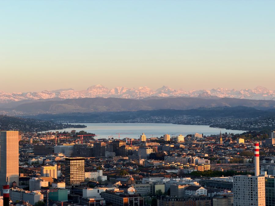 Cora provides private household staffing services to clients in Zurich.